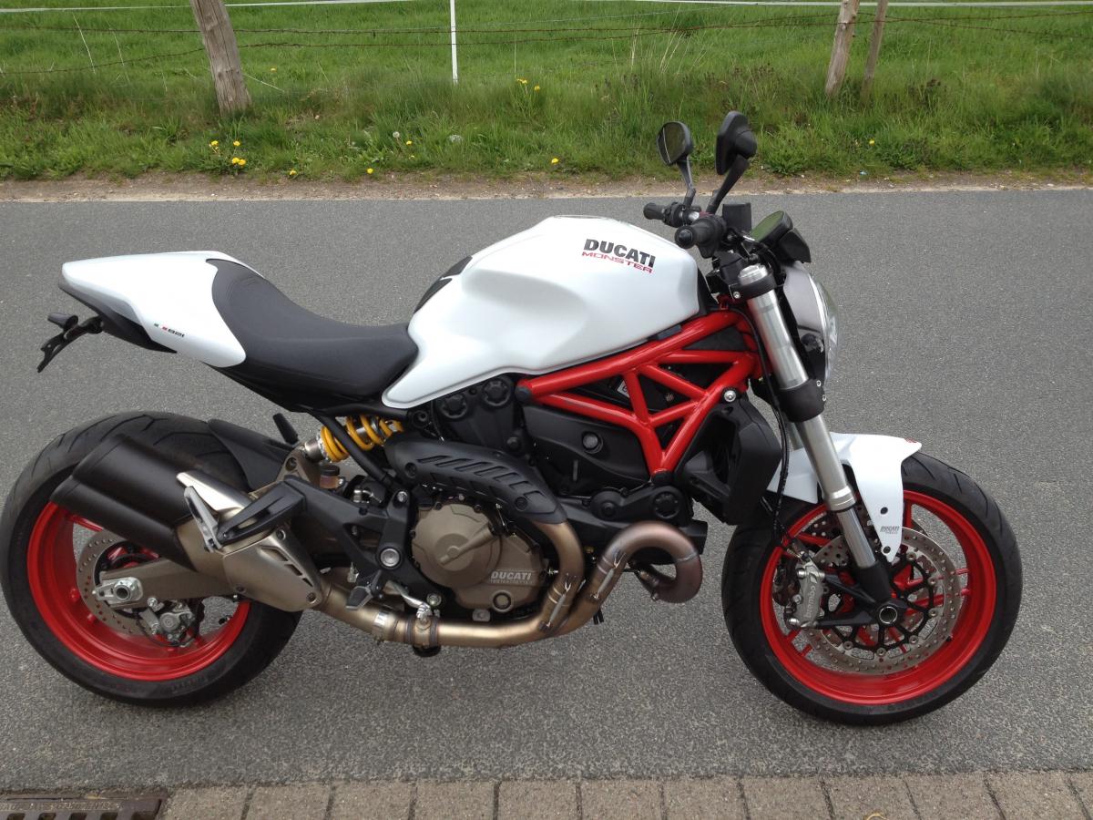 Klicke auf die Grafik für eine vergrößerte Ansicht  Name: Ducati Monster 821.jpg Ansichten: 0 Größe: 187,2 KB ID: 1597