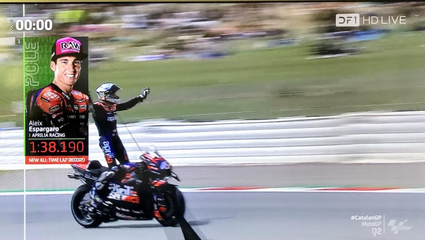 Klicke auf die Grafik für eine vergrößerte Ansicht

Name: IMG_9161.jpg
Ansichten: 55
Größe: 135,7 KB
ID: 17359